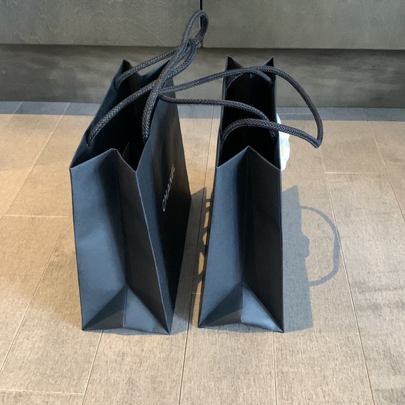 Set of 2 Chanel Shopping Bags Black with camellia authentic - Picture 5 of 8